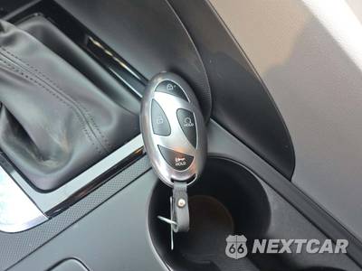2025 Hyundai Elantra SEL Sport - zdjęcie 8 z 23 - miniatura
