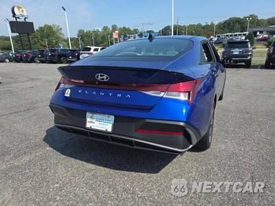 2025 Hyundai Elantra SEL Sport - zdjęcie 3 z 23 - miniatura