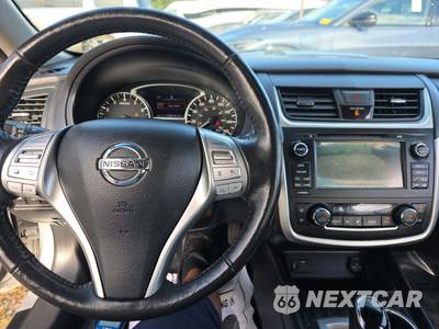 2016 Nissan Altima 2.5 SL - zdjęcie 10 z 32 - miniatura