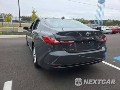 2025 Toyota Camry LE - zdjęcie 2 z 25 - miniatura