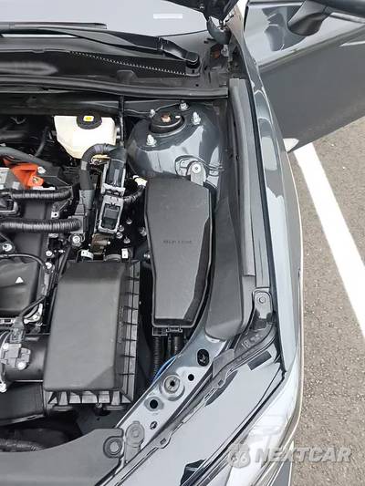 2025 Toyota Camry LE - zdjęcie 23 z 25 - miniatura