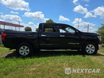 2018 Nissan TITAN SV Crew Cab Short Bed - zdjęcie 4 z 31 - miniatura
