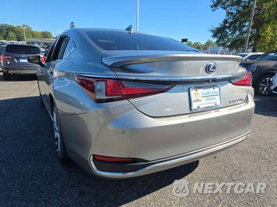 2019 Lexus ES 300h Luxury - zdjęcie 2 z 26 - miniatura