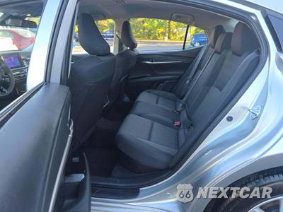 2025 Toyota Camry LE - zdjęcie 13 z 26 - miniatura