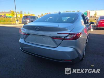 2025 Toyota Camry LE - zdjęcie 3 z 26 - miniatura