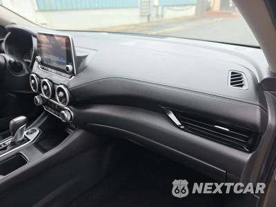 2025 Nissan Sentra SV - zdjęcie 19 z 30 - miniatura