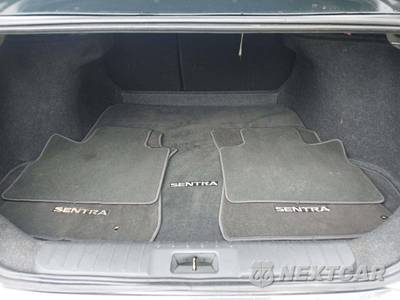 2025 Nissan Sentra SV - zdjęcie 14 z 30 - miniatura