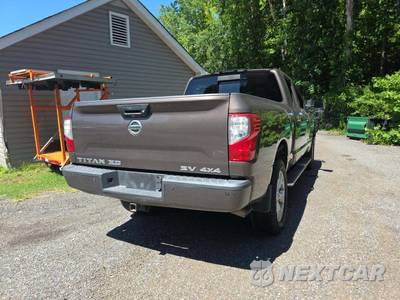 2018 Nissan TITAN XD SV Crew Cab Medium Bed - zdjęcie 3 z 29 - miniatura