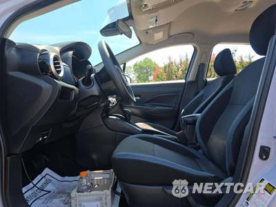 2025 Nissan Versa SV - zdjęcie 6 z 26 - miniatura