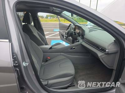 2025 Hyundai Elantra SEL Convenience - zdjęcie 18 z 24 - miniatura
