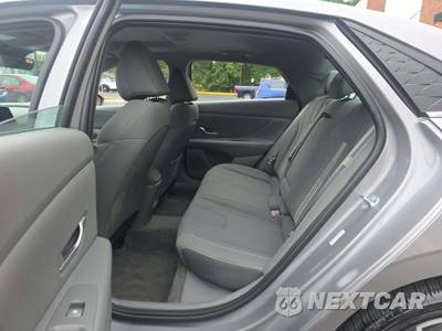 2025 Hyundai Elantra SEL Convenience - zdjęcie 13 z 24 - miniatura