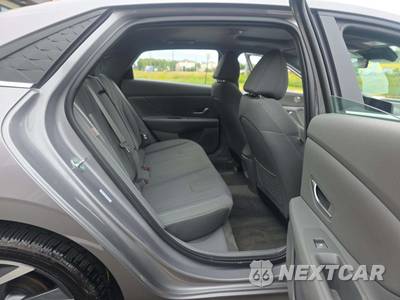 2025 Hyundai Elantra SEL Convenience - zdjęcie 16 z 24 - miniatura