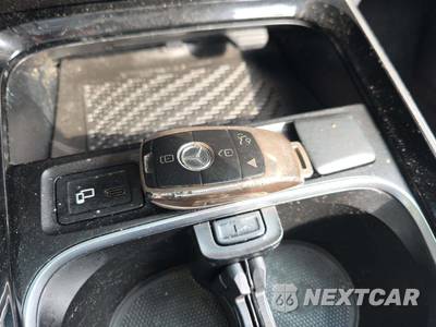 2020 Mercedes-Benz GLB 250 4MATIC - zdjęcie 8 z 27 - miniatura