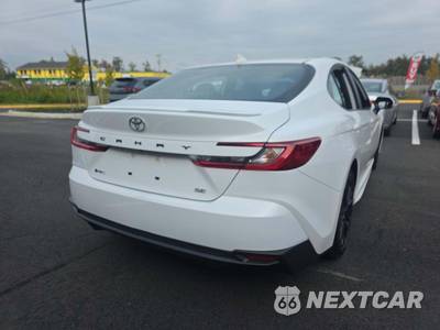 2025 Toyota Camry SE - zdjęcie 3 z 26 - miniatura