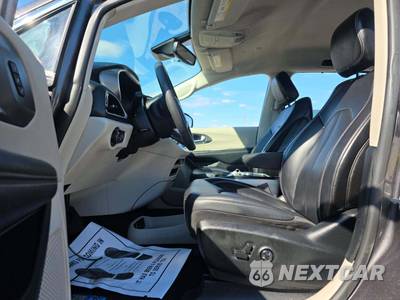 2023 Chrysler Pacifica Touring L 121.6" WB - zdjęcie 6 z 27 - miniatura