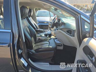 2023 Chrysler Pacifica Touring L 121.6" WB - zdjęcie 19 z 27 - miniatura