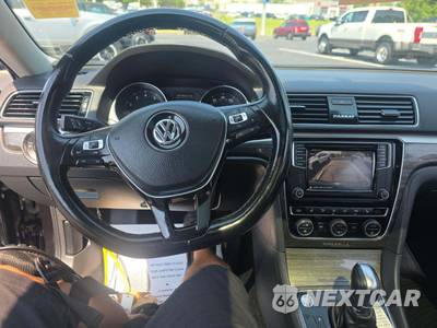 2018 Volkswagen Passat 2.0T SE w/Technology - zdjęcie 10 z 23 - miniatura