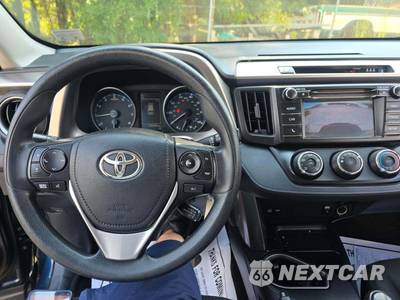 2018 Toyota RAV4 LE - zdjęcie 10 z 25 - miniatura
