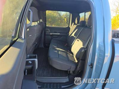 2023 Ford F-150 XLT Crew Cab Short Bed - zdjęcie 10 z 23 - miniatura