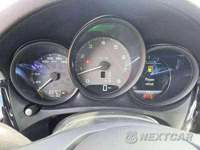 2024 Porsche Macan S - zdjęcie 9 z 23 - miniatura