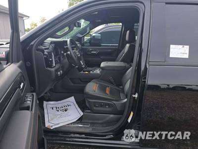 2026 GMC Sierra 2500HD AT4 Crew Cab Medium Bed - zdjęcie 6 z 21 - miniatura