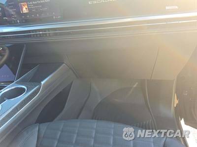 2026 Cadillac Escalade V-Series 1SD - zdjęcie 17 z 19 - miniatura