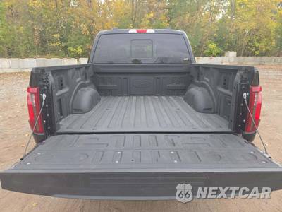 2025 Ford F-150 XLT Crew Cab Short Bed - zdjęcie 11 z 21 - miniatura