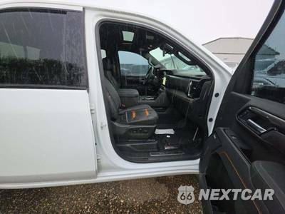 2026 GMC Sierra 2500HD AT4 Crew Cab Medium Bed - zdjęcie 18 z 20 - miniatura