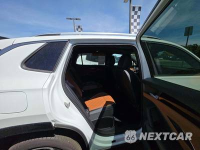 2025 Volkswagen Tiguan SEL R-Line - zdjęcie 16 z 20 - miniatura