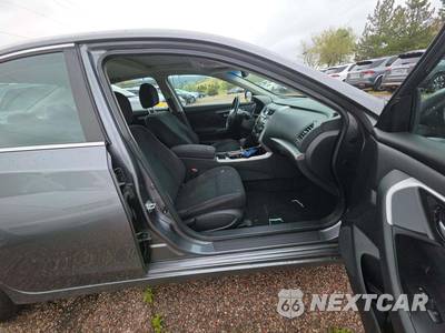 2014 Nissan Altima 2.5 SV - zdjęcie 18 z 30 - miniatura