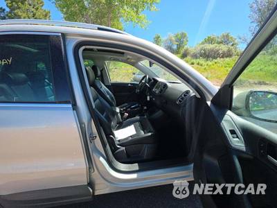 2010 Volkswagen Tiguan SE w/Leather - zdjęcie 18 z 33 - miniatura
