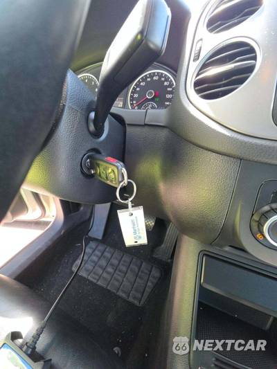 2010 Volkswagen Tiguan SE w/Leather - zdjęcie 8 z 33 - miniatura