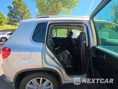 2010 Volkswagen Tiguan SE w/Leather - zdjęcie 16 z 33 - miniatura