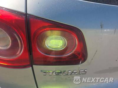 2010 Volkswagen Tiguan SE w/Leather - zdjęcie 28 z 33 - miniatura
