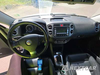 2010 Volkswagen Tiguan SE w/Leather - zdjęcie 10 z 33 - miniatura
