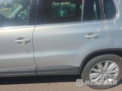 2010 Volkswagen Tiguan SE w/Leather - zdjęcie 26 z 33 - miniatura