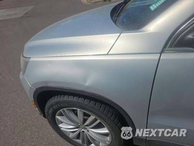 2010 Volkswagen Tiguan SE w/Leather - zdjęcie 25 z 33 - miniatura