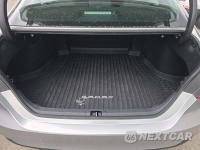 2023 Toyota Camry LE - zdjęcie 14 z 26 - miniatura