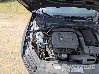 2017 Volkswagen Passat 1.8T R-Line w/Comfort Pkg - zdjęcie 31 z 34 - miniatura