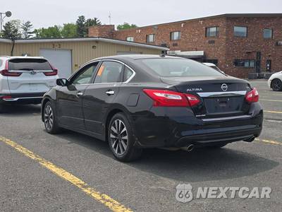 2017 Nissan Altima 2.5 SV - zdjęcie 2 z 30 - miniatura