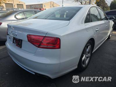2014 Audi S8 - zdjęcie 3 z 23 - miniatura