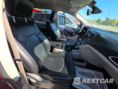 2020 Chrysler Pacifica Touring L 121.6" WB - zdjęcie 19 z 21 - miniatura