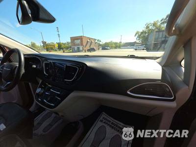 2020 Chrysler Pacifica Touring L 121.6" WB - zdjęcie 20 z 21 - miniatura