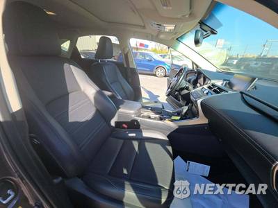 2017 Lexus NX 200t - zdjęcie 18 z 21 - miniatura