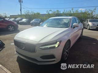 2017 Volvo S90 T6 Momentum