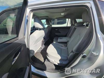 2021 Toyota Highlander XLE - zdjęcie 13 z 26 - miniatura