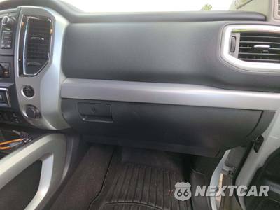 2017 Nissan TITAN PRO-4X Crew Cab Short Bed - zdjęcie 19 z 22 - miniatura