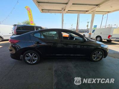 2017 Hyundai Elantra SE Sedan - zdjęcie 4 z 22 - miniatura