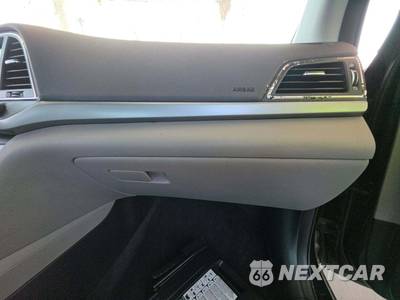 2017 Hyundai Elantra SE Sedan - zdjęcie 19 z 22 - miniatura