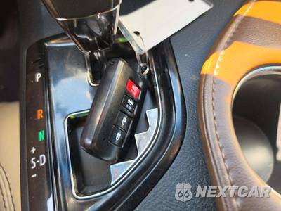2017 Toyota Avalon Limited - zdjęcie 8 z 23 - miniatura